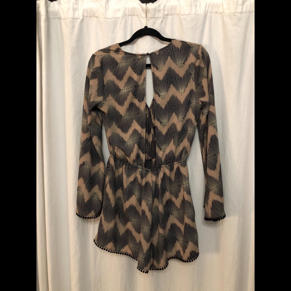 Patterned romper - Picture 3 of 3